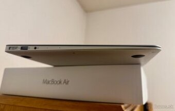 Macbook Air 2017 8GB RAM 128 GB SSD + doplnky
