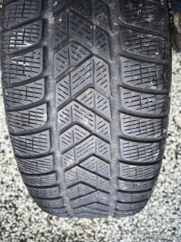 235 60 18 Bridgestone 6-7mm - 1