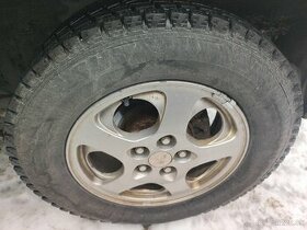 Hliníkové disky so zimnými pneumatikami 215/65R16