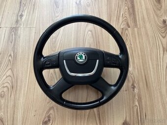 Multifunkčný štvorramenný kožený volant škoda