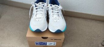 Mizuno Wave Raider 28