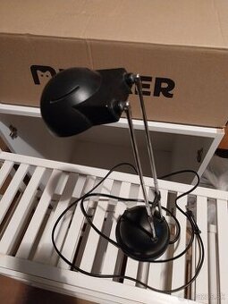 Čierna lampa ikea