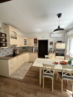 Na predaj 3-izbový byt, 75 m² – Krásna ulica, Galanta