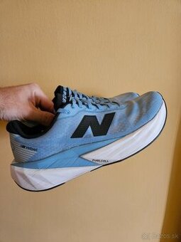 New Balance FuelCell Rebel v5