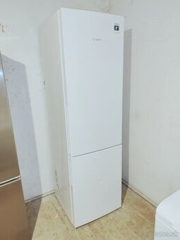 Predám chladničku Bosch 200cm - 1