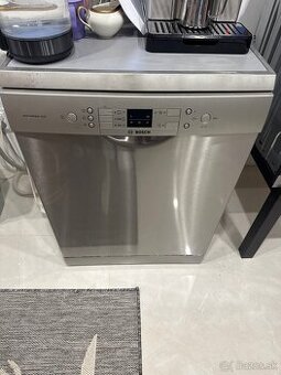 Predám umývačku riadu Bosh - 1