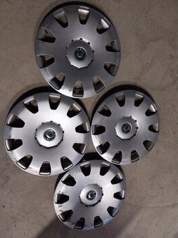 Puklice na plechové disky r15