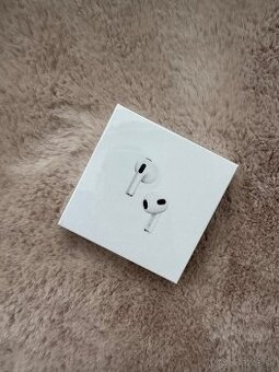 Apple AirPods 3 with MagSafe Case