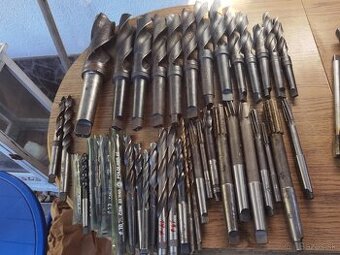 Predám náradie na sústruh a frézu