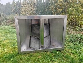 Nerezový priestorový digestor