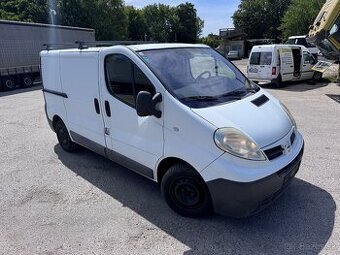 Renault Trafic 2.0 DCi - 1