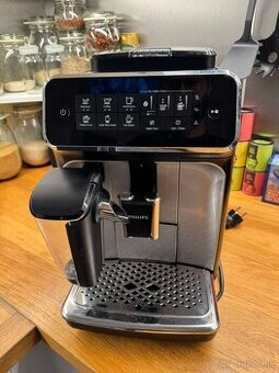 Kávovar Philips 3200 s mliečnym systémom LatteGo