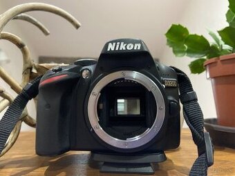 Nikon D 3200