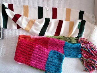 Darujem dva pletené šály, klobúk predám