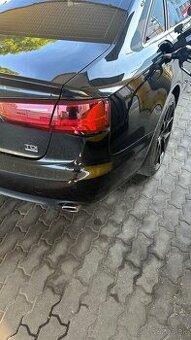 Predám zadný nárazník z Audi A6 C7 sedan LZ9Y