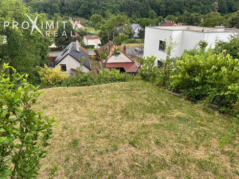 REZERVOVANÉ Na predaj – slnečný stavebný pozemok v lokalite