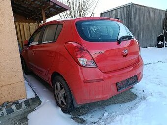 rozpredam Hyundai i20  facelift 2013 1.25 62kw G4LA