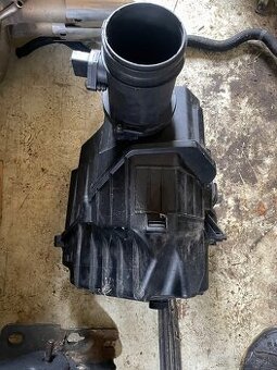 Audi a8d 3 3.7 benzín filterbox