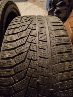 Zimné pneumatiky 275/40 R22 Hankook