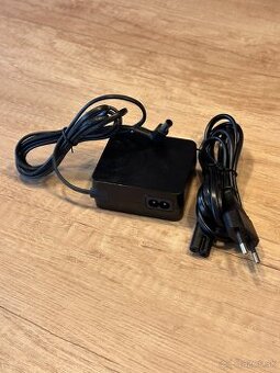 Napajaci adapter k Samsung Oddysey 5