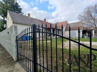 5 IZB. RODINNÝ DOM, POZEMOK 466M2, ZÁVOD okr. MALACKY