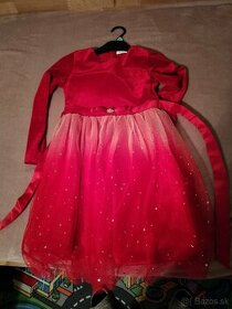 Nádherné červené šaty pre 10 ročne dievča
