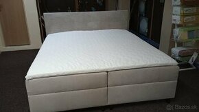 Predám nepoužitú posteľ - veľmi výhodne s matracmi a roštom