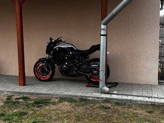 Yamaha mt 07 (2018)