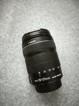 Canon EF-S 18-135 mm f/3.5-5.6 IS