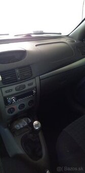Renaulth Thalia