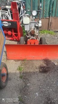 Predám malotraktor s odhrňadlom