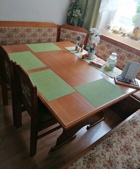 Rohová lavica z masívneho dreva