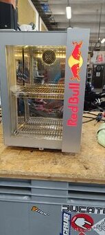 Red bull chladnička