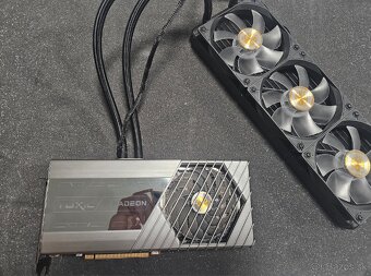 Sapphire TOXIC RX 6900 XT Limited Edition OC - 1