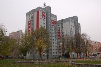 Predám 2 izbový byt s loggiou v Petržalke - Ovsište