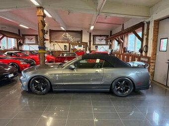 Ford Mustang Shelby GT500, rok 2010