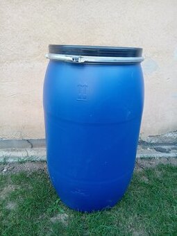 Plastové sudy 55 a 220L potravinárske