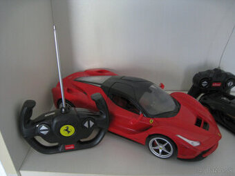 RC auto Rastar Ferrari + 2 zdarma