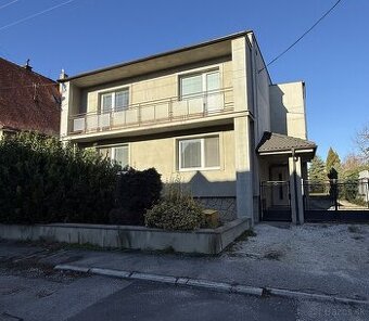 PREDAJ - RODINNÝ DOM - ZLATÉ MORAVCE