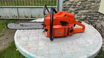 Profesionálna motorová píla Husqvarna 61