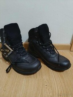 Obuv Špecial BOSP veľkosť 29.5 Nové