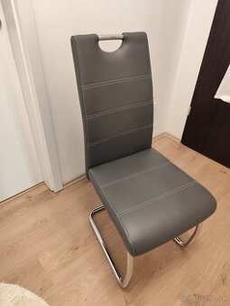 Jedálenske stoličky