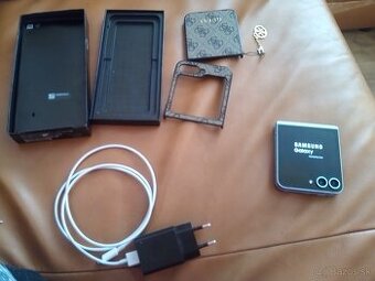 Predám Samsung Galaxy Z Flip6