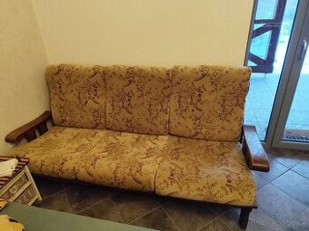 Sedačka+rôzne stoličky