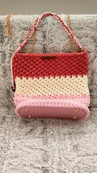 Ručne háčkovaná kabelka