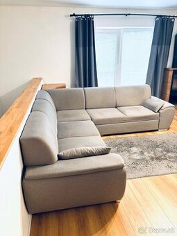 Sivá rohová sedačka