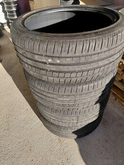 4x Pirelli 235/40R19