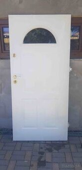 Predám zachovalé vchodové oceľové bezpečn. dvere PRAVÉ