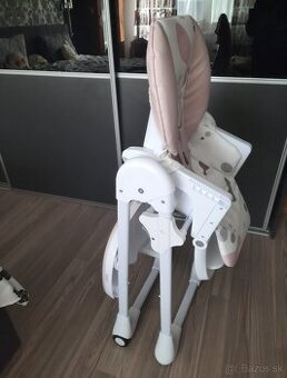 Jedálenská stolička