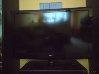 Predam 40" LCD Televízor LG 42LG3000